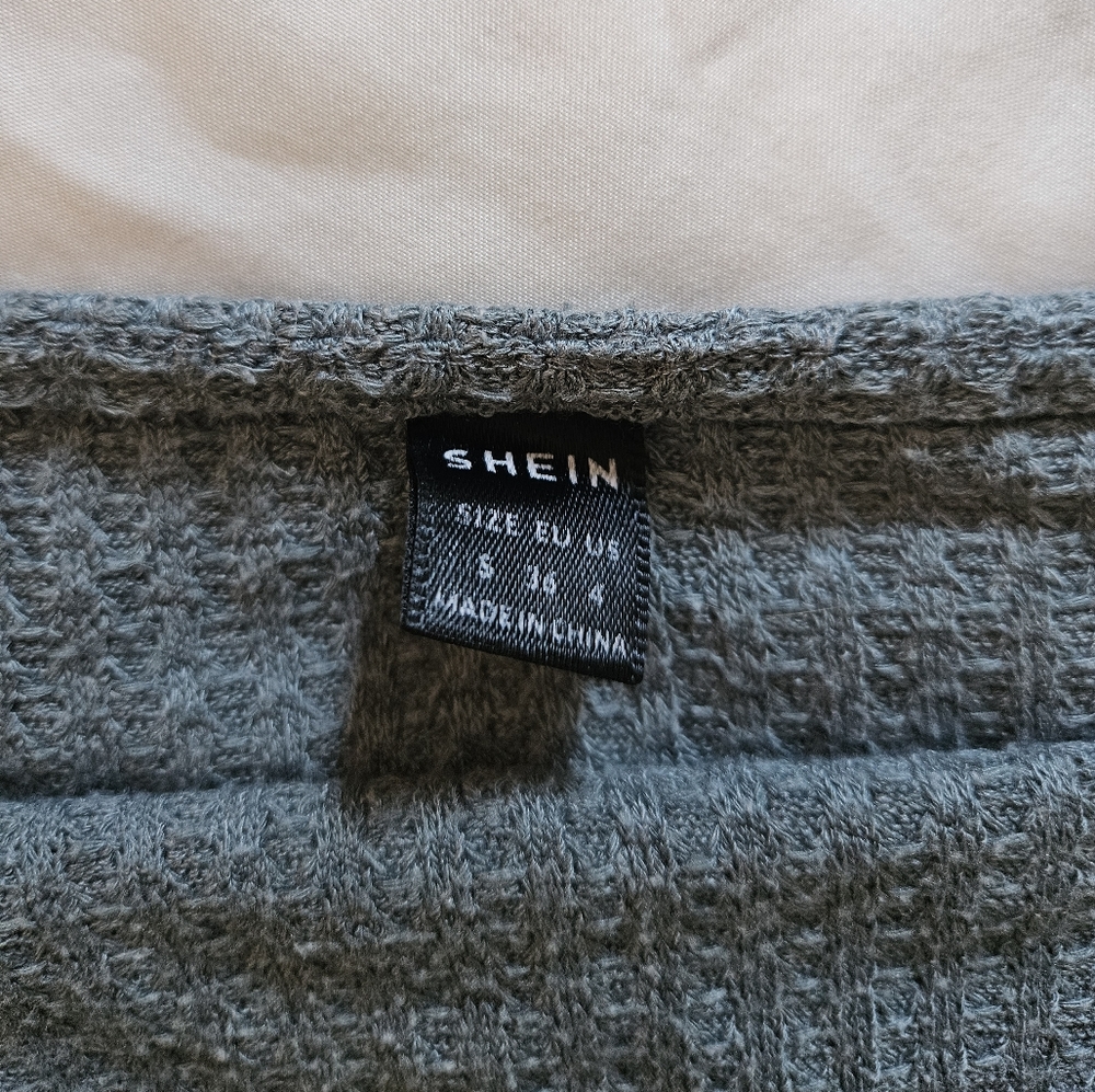 Shein Women's Blue Grey Sleeveless Tank Crop Top Size Small - Picture 2 of 3